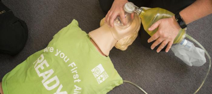 performing advanced resuscitation on manikin with resus bag