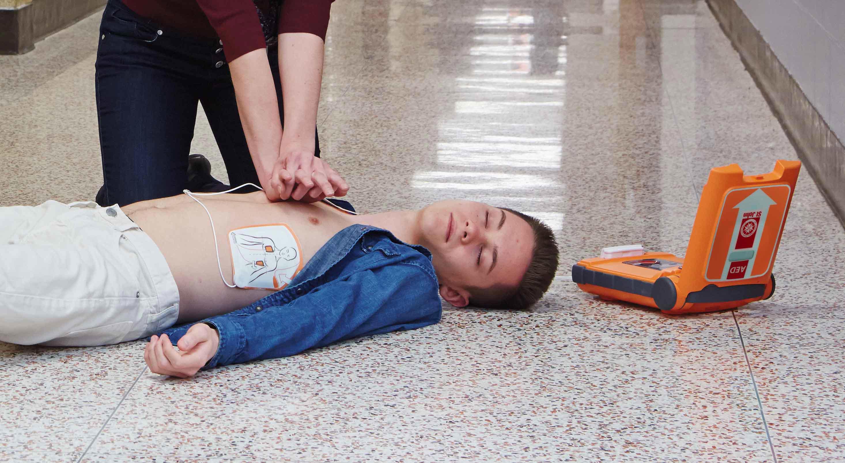 Sudden Cardiac Arrest? Recognizing & Responding To A Collapse - pvev4d1